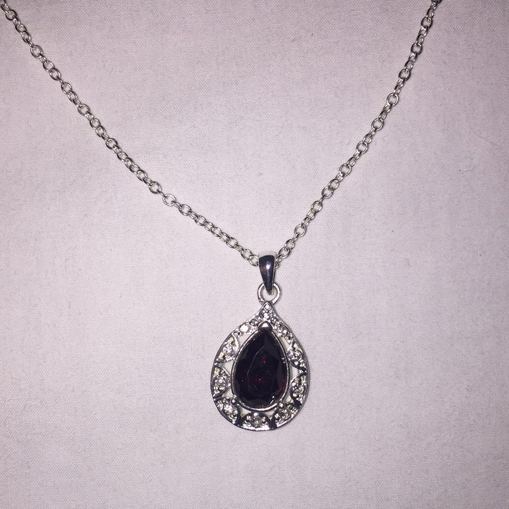 ruby rose necklace - Picture 2 of 3